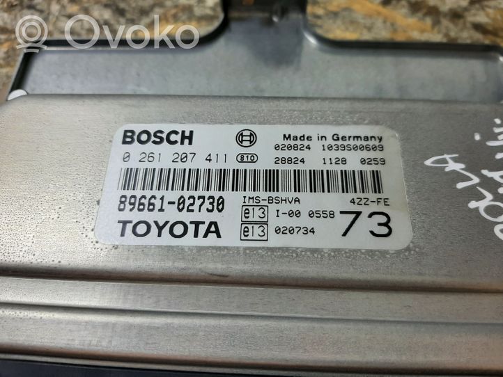 Toyota Corolla E120 E130 Unidad de control/módulo del motor 8966102730