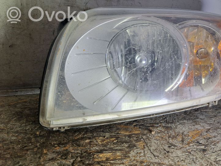 Dodge Caliber Lampa przednia 05303741AI