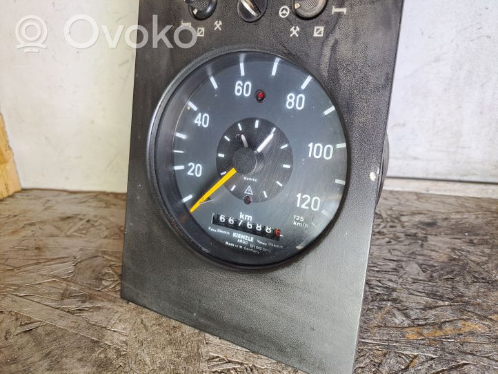 Mercedes-Benz Actros Compteur de vitesse tableau de bord 3016893011