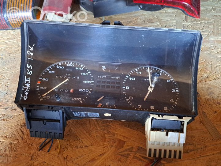 Volkswagen Jetta II Speedometer (instrument cluster) 