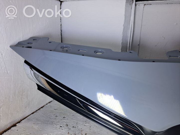 Toyota Avensis T270 Etupuskurin ylempi jäähdytinsäleikkö 5311405120