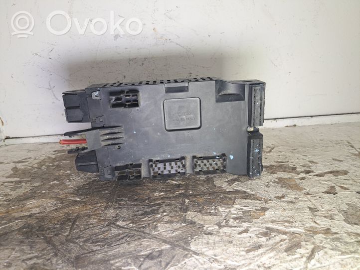 Mercedes-Benz Sprinter W901 W902 W903 W904 Sicherungskasten A0005402350