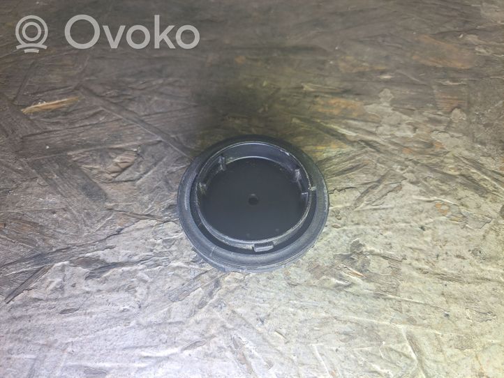 Volvo 850 Osłona żarówki lampy przedniej 133368