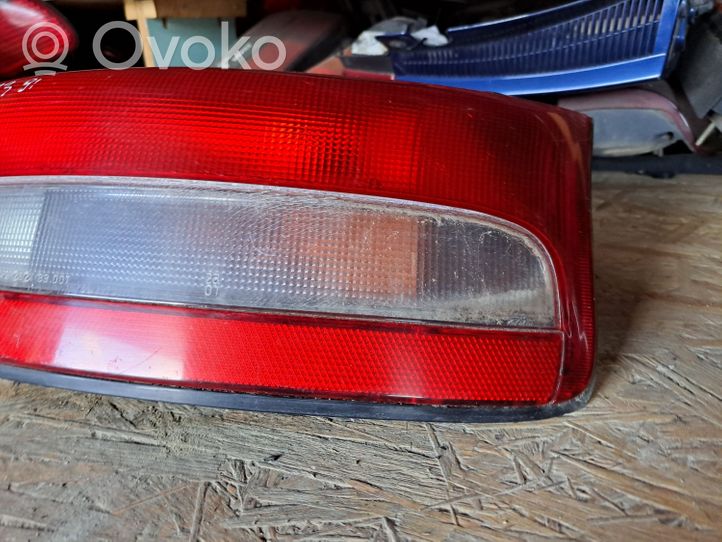 Mazda 323 Lampa tylna 0431386R