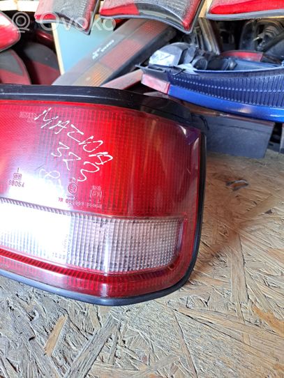 Mazda 323 Lampa tylna 0437866R