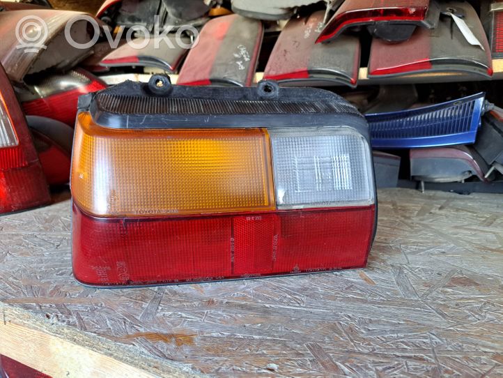 Toyota Corolla E80 Lampa tylna 12207