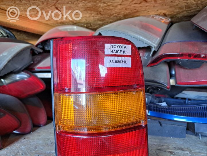 Toyota Hiace (H100) Aizmugurējais lukturis virsbūvē 8156026080