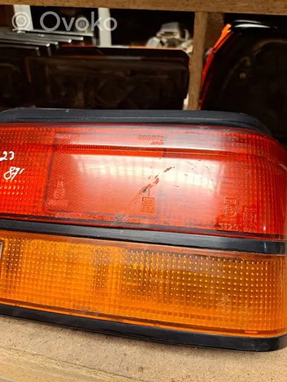 Mazda 323 Lampa tylna 0436870R