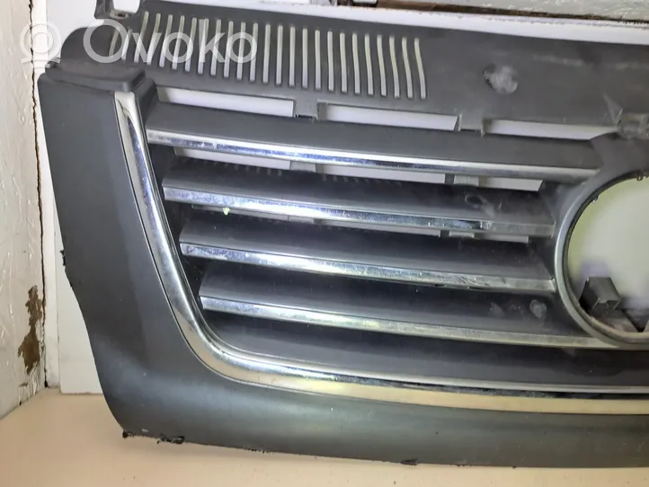Volkswagen Sharan Grille calandre supérieure de pare-chocs avant 