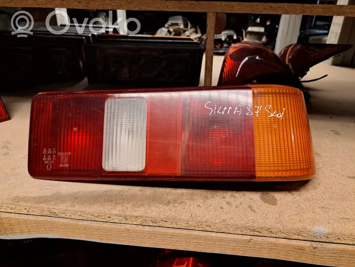 Ford Sierra Lampa tylna 87BG13A602
