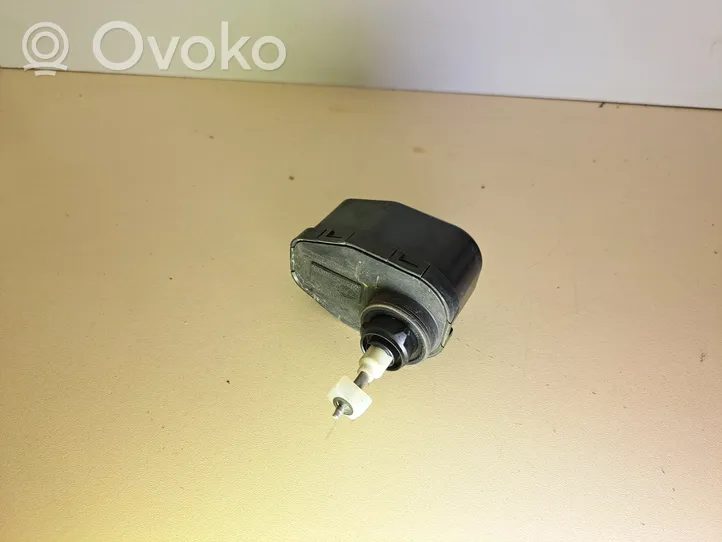 Audi 80 90 B3 Headlight level adjustment motor 893941295