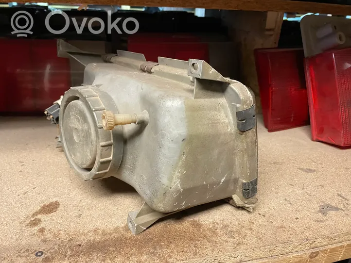 Volvo 340 -  360 Lampa przednia 12505300