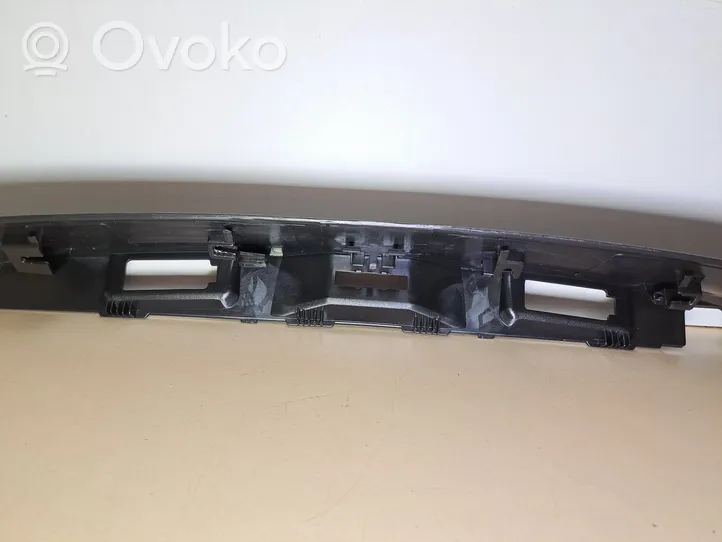 Nissan Qashqai Takaluukun rekisterikilven valon palkki 90810JD0