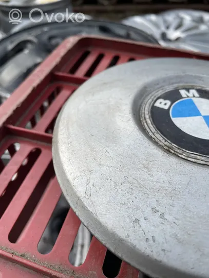 BMW 5 E12 Alkuperäinen pölykapseli 