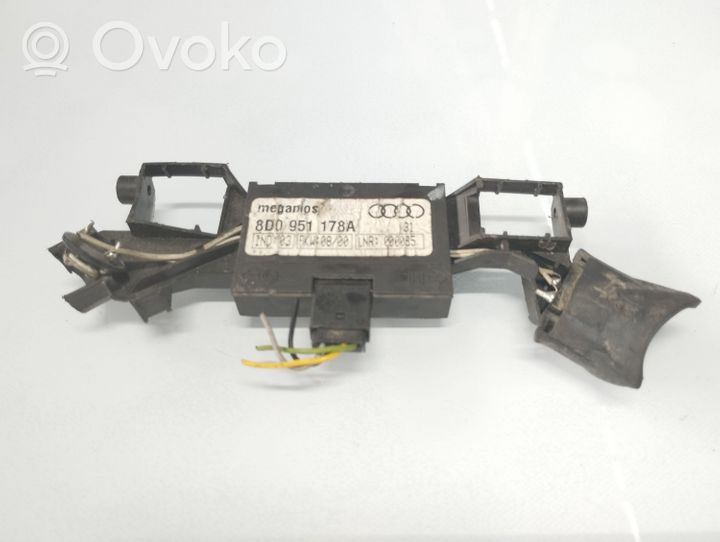 Audi A4 S4 B5 8D Rilevatore/sensore di movimento 8D0951178A