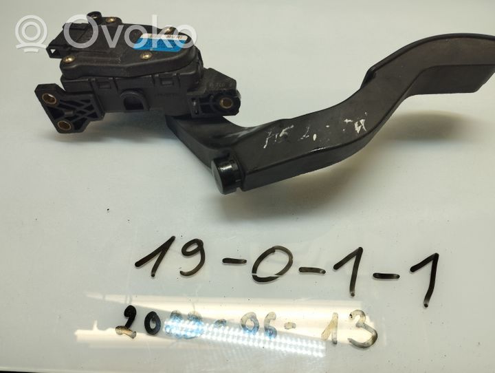 Audi A6 S6 C5 4B Accelerator throttle pedal 8D1723523G