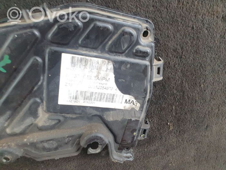 Opel Zafira B Cache carter courroie de distribution 00552054670