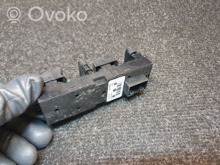 Skoda Octavia Mk1 (1U) Interruttore di controllo dell’alzacristalli elettrico 1U4959857