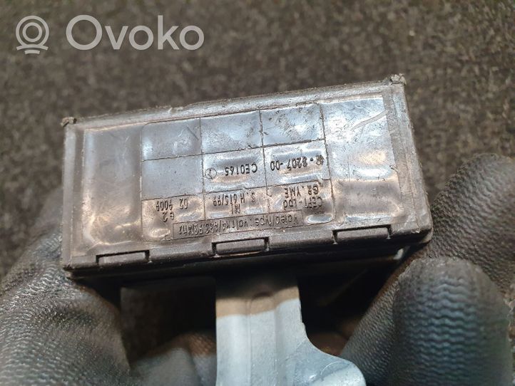 Toyota Avensis T220 Other control units/modules 8974105041