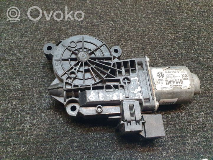 Volkswagen Polo IV 9N3 Rear door window regulator motor 6Q0959811C