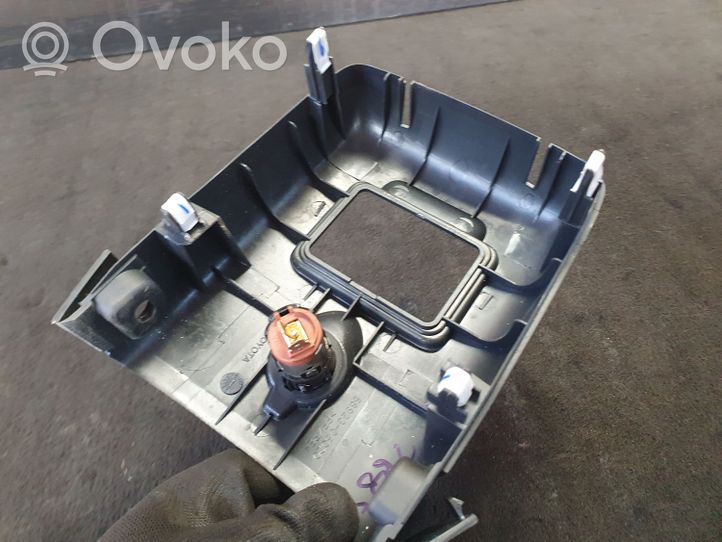 Toyota Avensis T250 Popielniczka tylna tunelu środkowego 5892305020