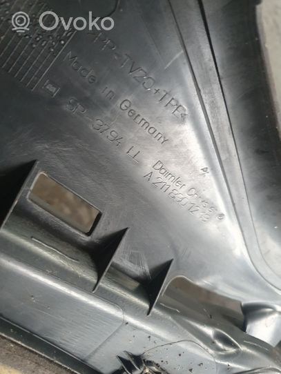 Mercedes-Benz E W211 Rivestimento del tergicristallo A2118301213