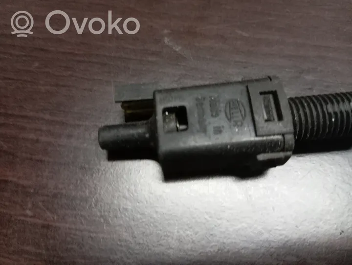 Audi A8 S8 D2 4D Interruptor sensor del pedal de freno 811907