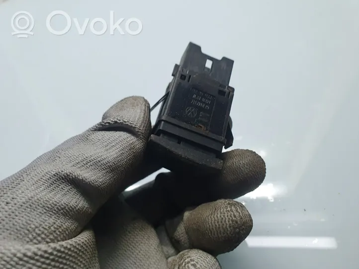 Volkswagen Polo Przycisk / Przełącznik ogrzewania szyby przedniej / czołowej 6Q0959621