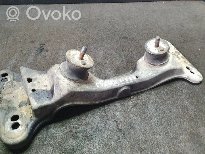 BMW 3 E46 Gearbox mounting bracket 676029701