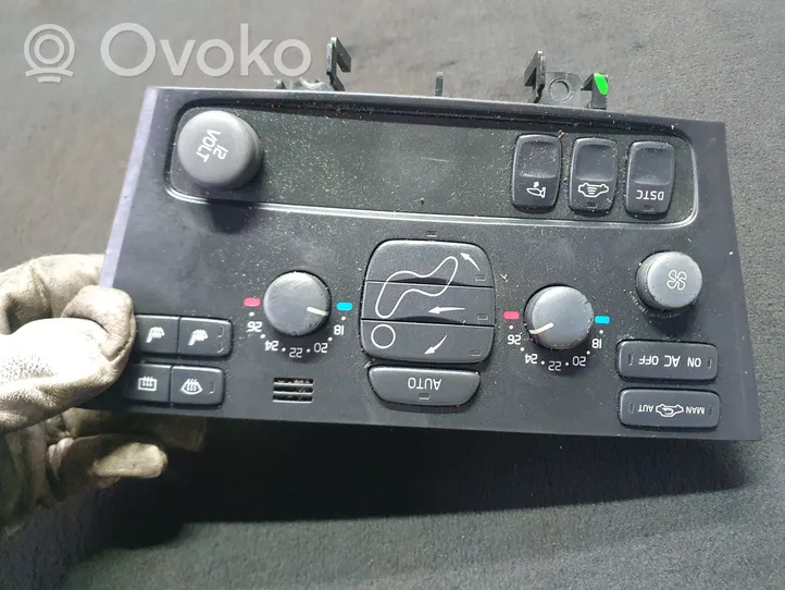 Volvo V70 Oro kondicionieriaus/ klimato/ pečiuko valdymo blokas (salone) 7923