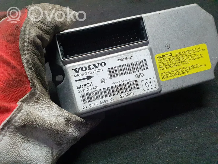 Volvo V70 Oro pagalvių valdymo blokas 0285001456