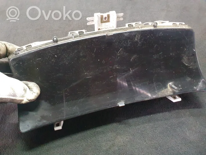 Toyota Corolla Verso E121 Compteur de vitesse tableau de bord 8380013150