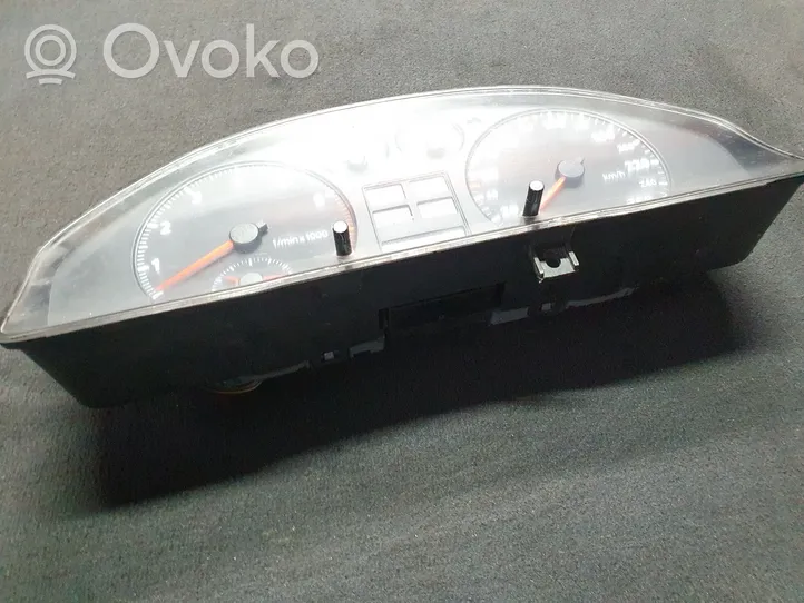 Audi A4 S4 B5 8D Speedometer (instrument cluster) 88311225