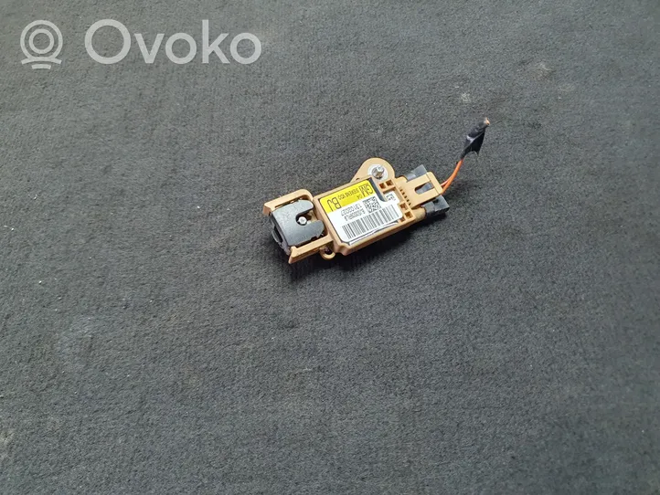 Opel Vectra C Airbag deployment crash/impact sensor 13102027
