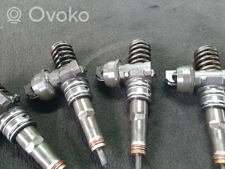 Volkswagen Golf Plus Fuel injector 