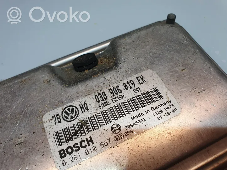 Volkswagen PASSAT B5 Variklio valdymo blokas 038906019EK