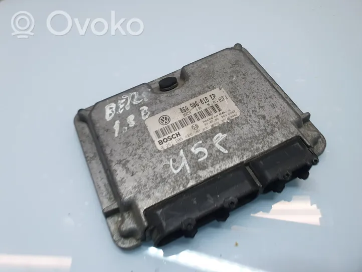 Volkswagen New Beetle Calculateur moteur ECU 06A906018EP