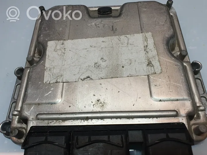 Peugeot 307 Variklio valdymo blokas 0281011248