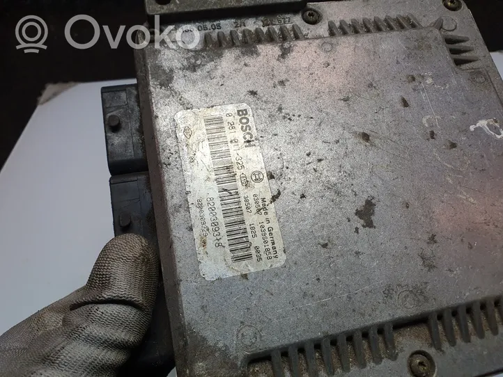 Renault Laguna II Sterownik / Moduł ECU 0281011325