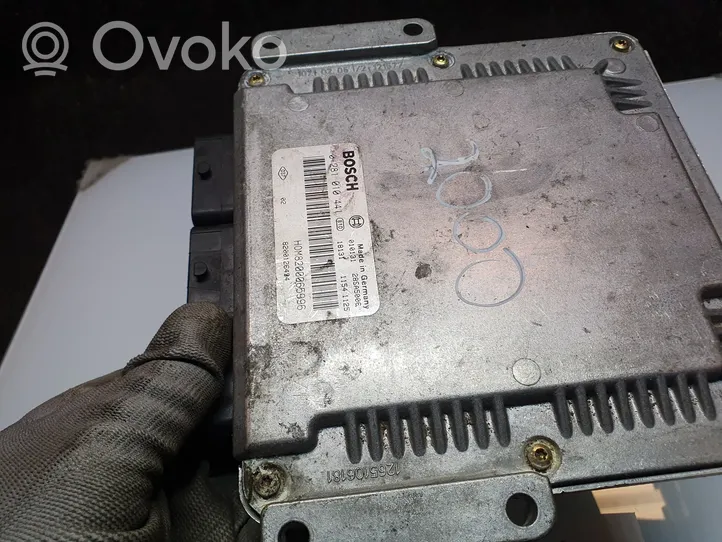 Volvo S40, V40 Calculateur moteur ECU 0281010441