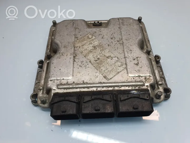 Renault Laguna II Variklio valdymo blokas HOM8200048297