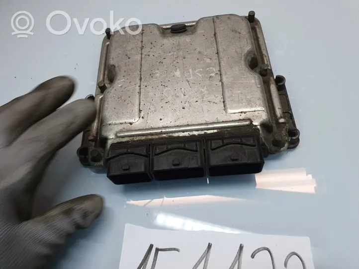 Renault Espace III Engine control unit/module HOM7700104407