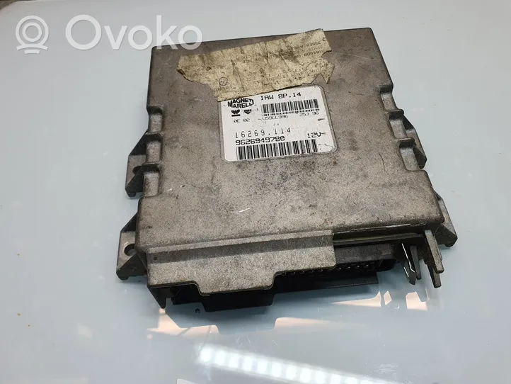 Peugeot 406 Variklio valdymo blokas 9626949780