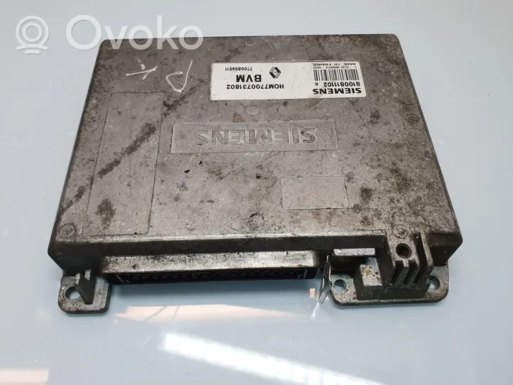 Renault 19 Calculateur moteur ECU S100811102E