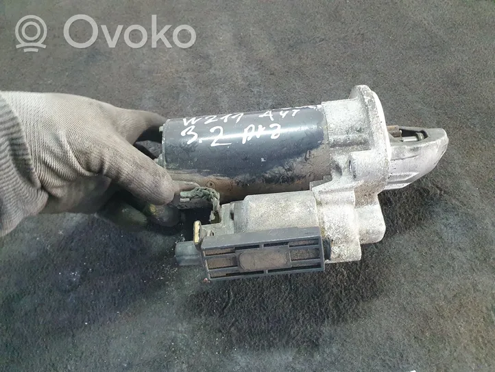 Mercedes-Benz E W211 Starter motor A0051516601