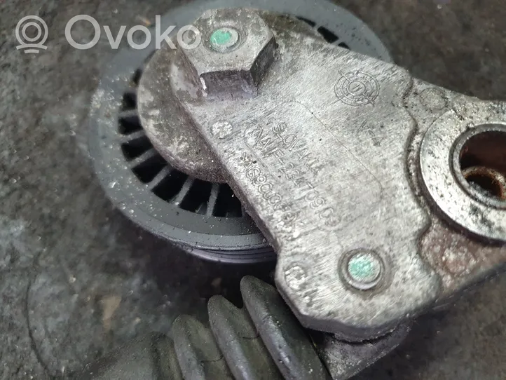 Volkswagen PASSAT B5.5 Napinacz paska alternatora 23470909