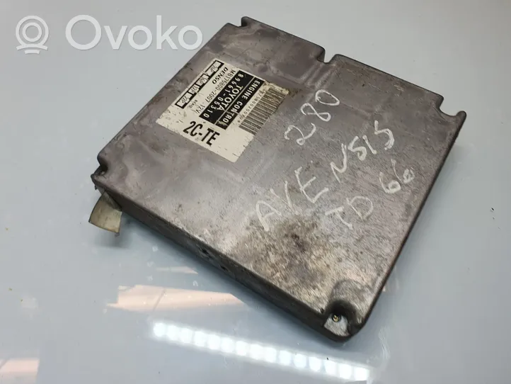 Toyota Avensis T220 Calculateur moteur ECU 8966105310