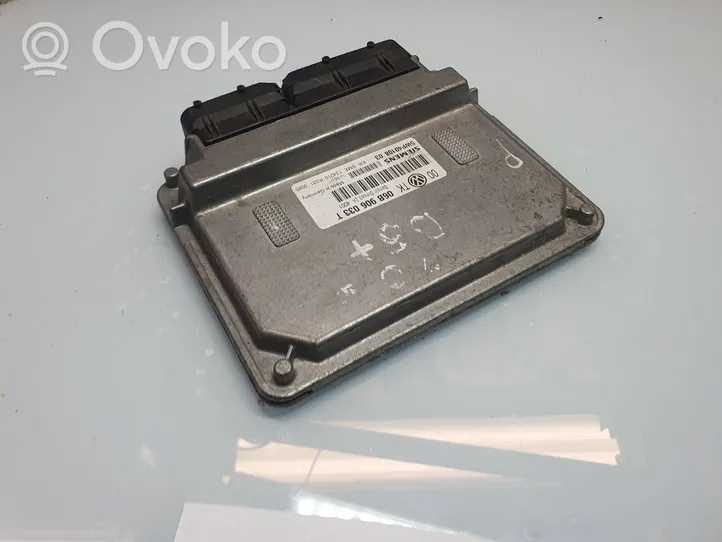 Volkswagen PASSAT B5.5 Calculateur moteur ECU 06B906033T