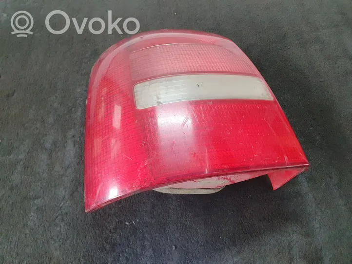 Audi A4 S4 B5 8D Lampa tylna 