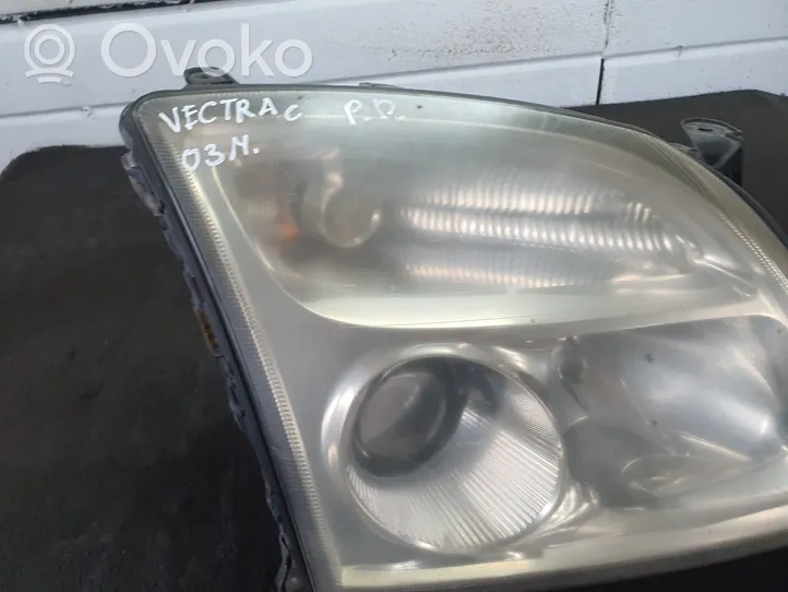 Opel Vectra C Lampa przednia 15588800